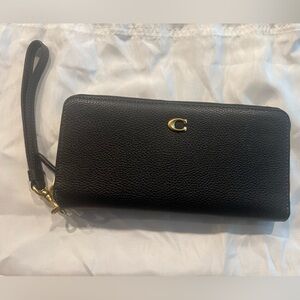 Coach Essential Continental Wallet